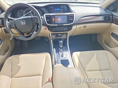 Zdjęcie 8 z 12 samochodu: 2016 HONDA ACCORD VIN:1HGCR2F7XGA125029 - miniatura
