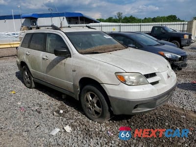 Czwarte zdjęcie samochodu z boku: 2006 MITSUBISHI OUTLANDER LS VIN:JA4LX31F36U037259 - miniatura