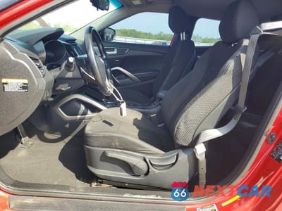Zdjęcie 7 z 12 samochodu: 2015 HYUNDAI VELOSTER TURBO VIN:KMHTC6AE5FU221771 - miniatura