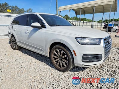 Czwarte zdjęcie samochodu z boku: 2019 AUDI Q7 PREMIUM PLUS VIN:WA1LHAF73KD026937 - miniatura
