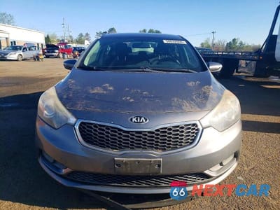 Piąte zdjęcie samochodu w środku: 2015 KIA FORTE EX VIN:KNAFX4A87F5361476 - miniatura