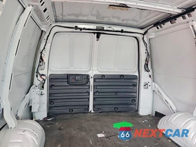 Zdjęcie 10 z 13 samochodu: 2025 CHEV EXPRESS CUTAW VIN:1GCWGAFP4S1108859 - miniatura