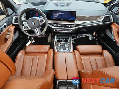 Zdjęcie 8 z 13 samochodu: 2024 BMW X7 M60I VIN:5UX33EM08R9U31933 - miniatura