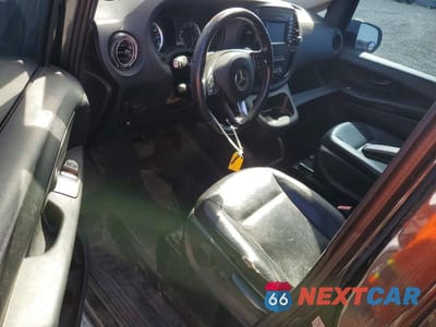 Zdjęcie 8 z 13 samochodu: 2016 MERCEDES BENZ METRIS VIN:WD3PG2EA8G3087656 - miniatura