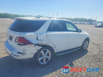 Trzecie zdjęcie samochodu z tyłu: 2017 MERCEDES-BENZ GLE 350 VIN:4JGDA5JBXHA828375 - miniatura