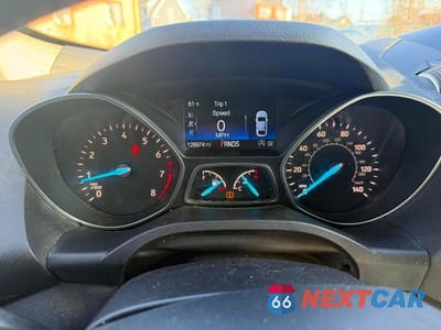 Zdjęcie 8 z 10 samochodu: 2019 FORD ESCAPE SE VIN:1FMCU9GD8KUB73559 - miniatura