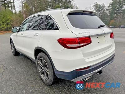 Trzecie zdjęcie samochodu z tyłu: 2019 MERCEDES-BENZ GLC 300 4MATIC VIN:WDC0G4KB4KV136679 - miniatura