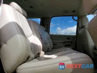 Zdjęcie 11 z 13 samochodu: 2005 CHEVROLET SUBURBAN C1500 VIN:3GNEC16ZX5G173611 - miniatura