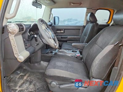 Zdjęcie 7 z 12 samochodu: 2007 TOYOTA FJ CRUISER BASE VIN:JTEZU11F470009374 - miniatura