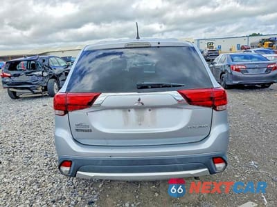 Zdjęcie 6 z 14 samochodu: 2016 MITSUBISHI OUTLANDER ES VIN:JA4AD2A34GZ017879 - miniatura