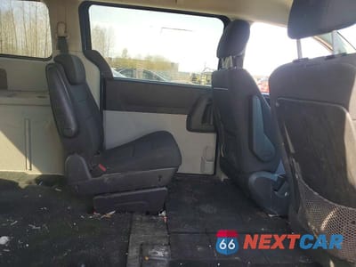 Zdjęcie 11 z 12 samochodu: 2010 DODGE GRAND CARAVAN SXT VIN:2D4RN5D15AR144209 - miniatura