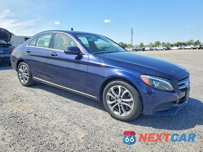 Czwarte zdjęcie samochodu z boku: 2016 MERCEDES-BENZ C 300 4MATIC VIN:55SWF4KB1GU119457 - miniatura