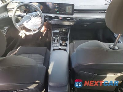 Zdjęcie 8 z 11 samochodu: 2025 KIA K5 LXS VIN:KNAG24J74S5329072 - miniatura