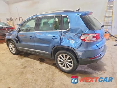 Drugie zdjęcie samochodu z przodu: 2017 VOLKSWAGEN TIGUAN WOLFSBURG VIN:WVGRV7AX8HK025608 - miniatura