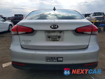 Zdjęcie 6 z 12 samochodu: 2017 KIA FORTE LX VIN:3KPFK4A78HE138993 - miniatura
