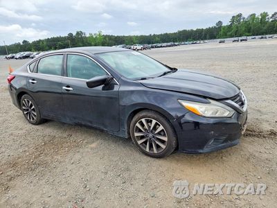 Czwarte zdjęcie samochodu z boku: 2017 NISSAN ALTIMA 2.5 SV VIN:1N4AL3AP7HC160899 - miniatura