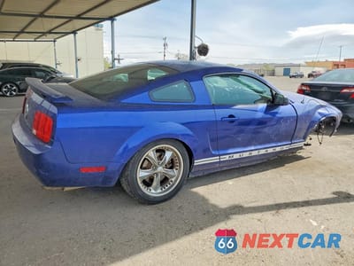 Trzecie zdjęcie samochodu z tyłu: 2005 FORD MUSTANG VIN:1ZVFT80N455126364 - miniatura