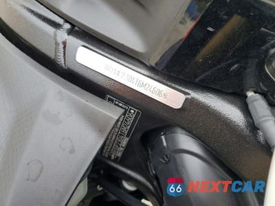Zdjęcie 9 z 9 samochodu: 2026 BMW S 1000 RR VIN:WB10P2304T6M24606 - miniatura