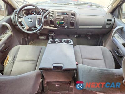 Zdjęcie 8 z 12 samochodu: 2009 CHEVROLET SILVERADO C1500 LT VIN:3GCEC23049G220917 - miniatura