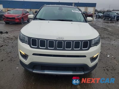 Piąte zdjęcie samochodu w środku: 2020 JEEP COMPASS LIMITED VIN:3C4NJDCBXLT221779 - miniatura
