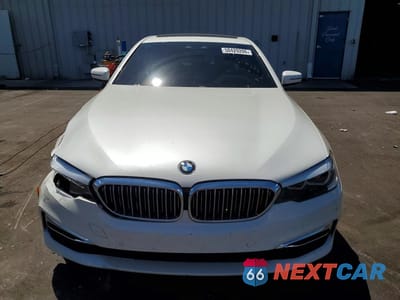Piąte zdjęcie samochodu w środku: 2019 BMW 530 I VIN:WBAJA5C55KWW22094 - miniatura