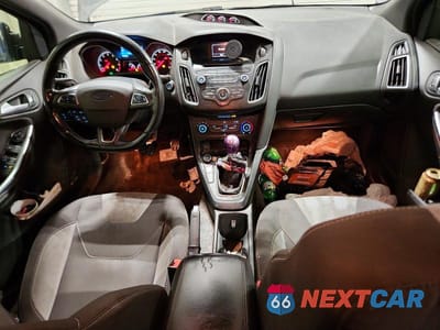 Zdjęcie 8 z 12 samochodu: 2017 FORD FOCUS ST VIN:1FADP3L91HL306777 - miniatura