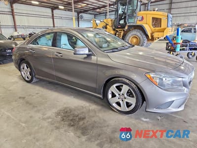 Czwarte zdjęcie samochodu z boku: 2015 MERCEDES-BENZ CLA 250 VIN:WDDSJ4EB4FN206768 - miniatura