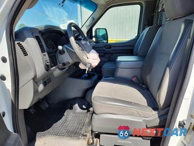 Zdjęcie 7 z 13 samochodu: 2016 NISSAN NV 3500 DELIVERY VAN VIN:1N6AF0LY0GN807343 - miniatura