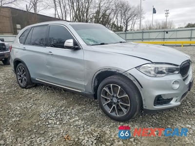 Czwarte zdjęcie samochodu z boku: 2015 BMW X5 XDRIVE50I VIN:5UXKR6C55F0J78857 - miniatura
