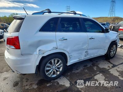 Trzecie zdjęcie samochodu z tyłu: 2011 KIA SORENTO SX VIN:5XYKWDA25BG156692 - miniatura