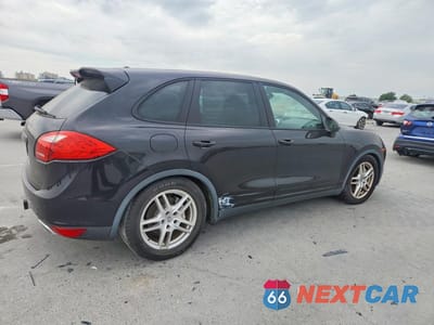 Trzecie zdjęcie samochodu z tyłu: 2014 PORSCHE CAYENNE S VIN:WP1AB2A28ELA55178 - miniatura