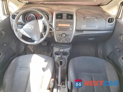 Zdjęcie 8 z 13 samochodu: 2015 NISSAN VERSA NOTE S PLUS VIN:3N1CE2CP2FL432302 - miniatura