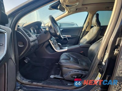 Zdjęcie 7 z 12 samochodu: 2013 VOLVO XC60 T6 VIN:YV4902DZ8D2431818 - miniatura