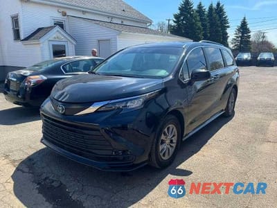 2024 TOYOTA SIENNA LE 5TDKSKFC5RS119205 - główne zdjęcie licytacji z USA - miniatura
