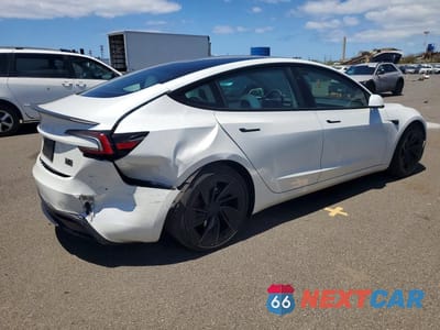 Trzecie zdjęcie samochodu z tyłu: 2024 TESLA MODEL 3 VIN:5YJ3E1ET7RF773909 - miniatura