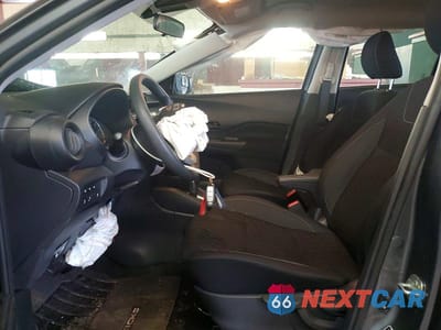 Zdjęcie 7 z 14 samochodu: 2021 NISSAN KICKS S VIN:3N1CP5BV4ML518140 - miniatura