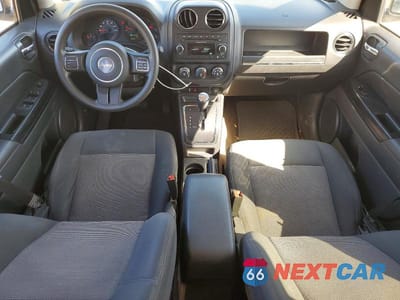 Zdjęcie 8 z 13 samochodu: 2013 JEEP COMPASS SPORT VIN:1C4NJDBB7DD177345 - miniatura