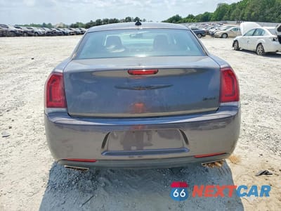 Zdjęcie 6 z 13 samochodu: 2022 CHRYSLER 300 TOURING VIN:2C3CCAAG3NH162931 - miniatura