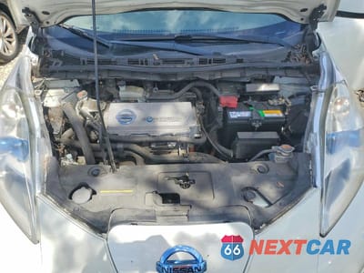 Zdjęcie 11 z 12 samochodu: 2012 NISSAN LEAF SV VIN:JN1AZ0CPXCT015565 - miniatura