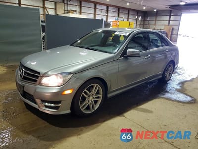 2014 MERCEDES-BENZ C 300 4MATIC WDDGF8AB7EA940962 - główne zdjęcie licytacji z USA - miniatura