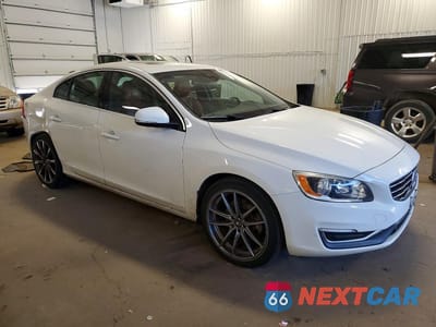 Czwarte zdjęcie samochodu z boku: 2015 VOLVO S60 PREMIER VIN:YV1612TB9F1299887 - miniatura