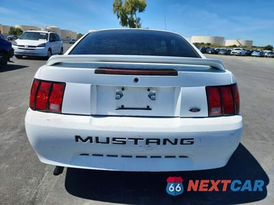 Zdjęcie 6 z 12 samochodu: 2000 FORD MUSTANG VIN:1FAFP4049YF204813 - miniatura