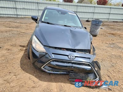 Piąte zdjęcie samochodu w środku: 2016 SCION IA BASE VIN:3MYDLBZV7GY132841 - miniatura