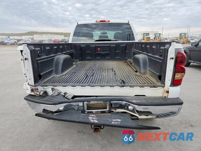 Zdjęcie 6 z 13 samochodu: 2004 CHEVROLET SILVERADO K2500 VIN:1GCGK29U04Z179796 - miniatura
