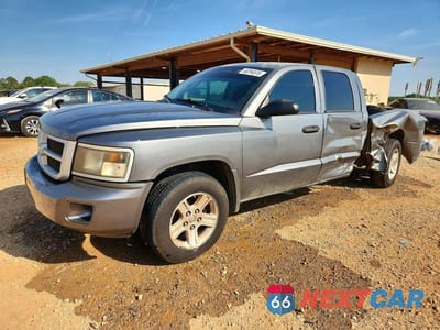 2010 DODGE DAKOTA SXT 1D7CE3GK5AS172141 - główne zdjęcie licytacji z USA - miniatura