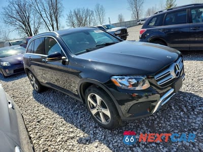 Czwarte zdjęcie samochodu z boku: 2019 MERCEDES-BENZ GLC 300 4MATIC VIN:WDC0G4KB5KV130695 - miniatura