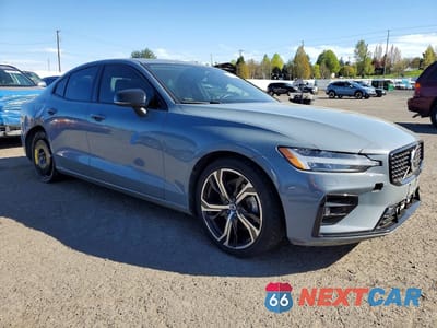 Czwarte zdjęcie samochodu z boku: 2024 VOLVO S60 PLUS VIN:7JRL12TL5RG281214 - miniatura