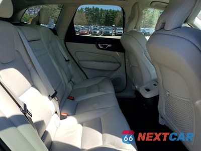 Zdjęcie 11 z 14 samochodu: 2019 VOLVO XC60 T5 VIN:LYV102RK3KB262704 - miniatura