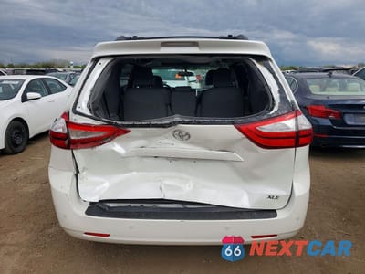 Zdjęcie 6 z 12 samochodu: 2017 TOYOTA SIENNA XLE 8-PASSENGER VIN:5TDYZ3DC1HS816478 - miniatura