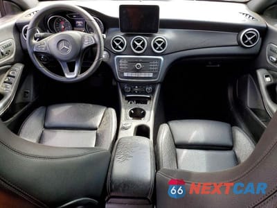 Zdjęcie 8 z 12 samochodu: 2018 MERCEDES-BENZ CLA 250 VIN:WDDSJ4EB5JN523063 - miniatura